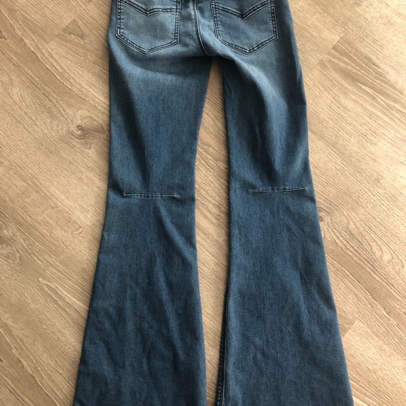 Free People flare Jeans. - Picture 3 of 11